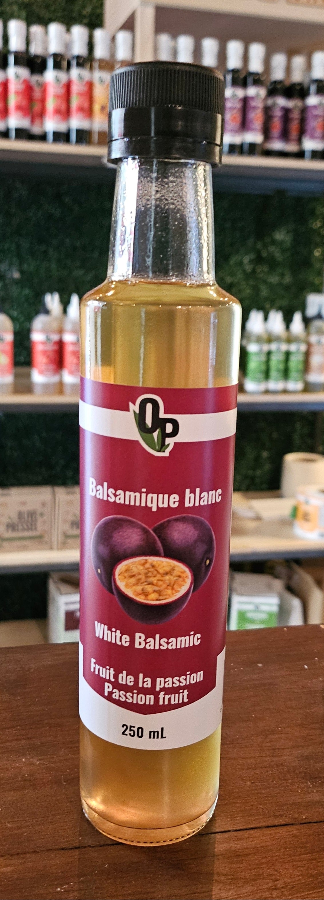 Balsamique Blanc au fruits de la passion. / Passion Fruit white balsamic vinegar